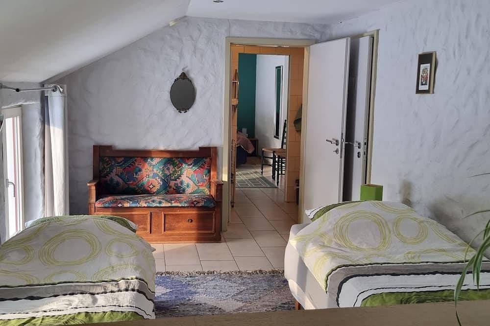 Gemütliche Ferienwohnung, im Emsland, Haustierfreundlich mit großem Garten in Schloss Dankern, Haren (Ems)