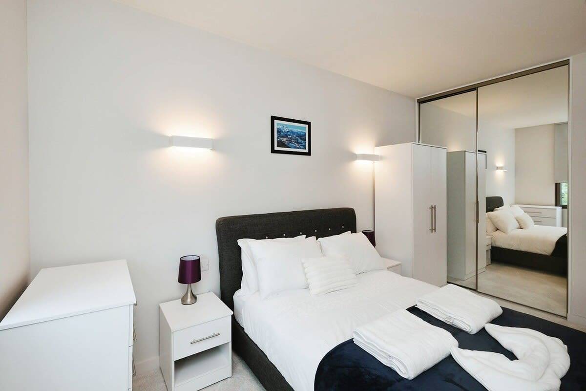 Apartamento entero, Stylish 1‑Bed Nr Ascot • Parking & Wi‑Fi in Bracknell, Berkshire
