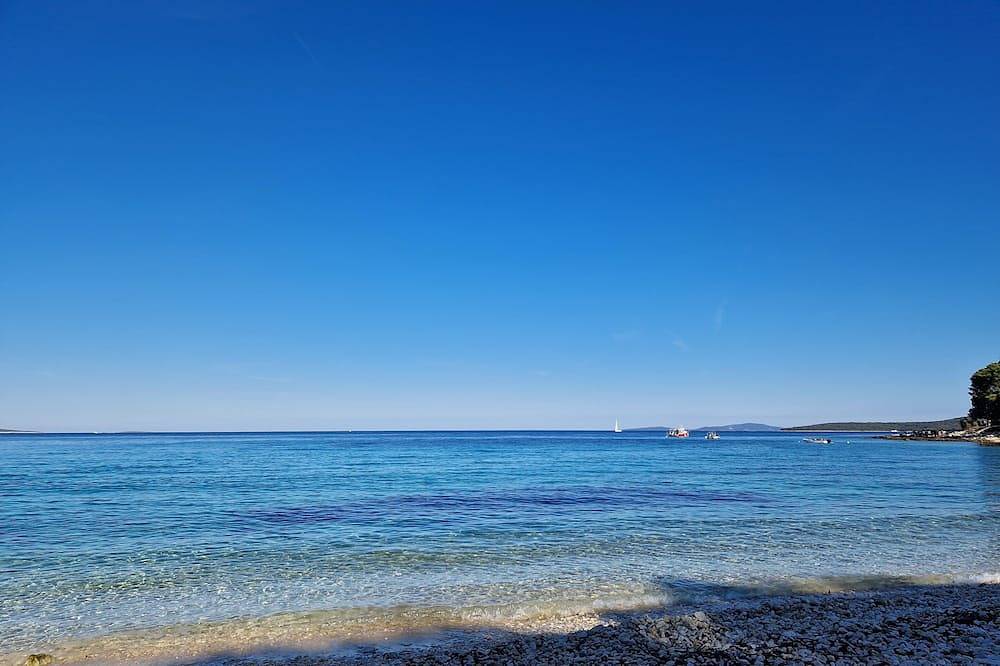 Entire apartment, Cozy 1-bedroom apartment with Wifi, Ac in wonderful Silba in Zadar (Municipality), Silba