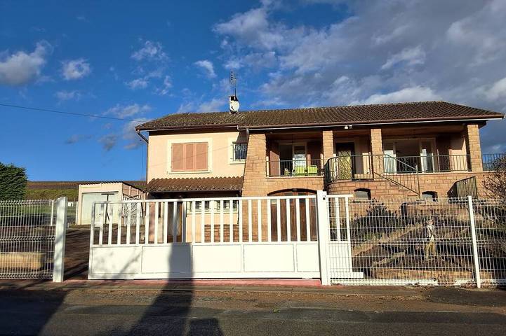 Location de vacances pour 6 personnes, avec Balcon à Cercié