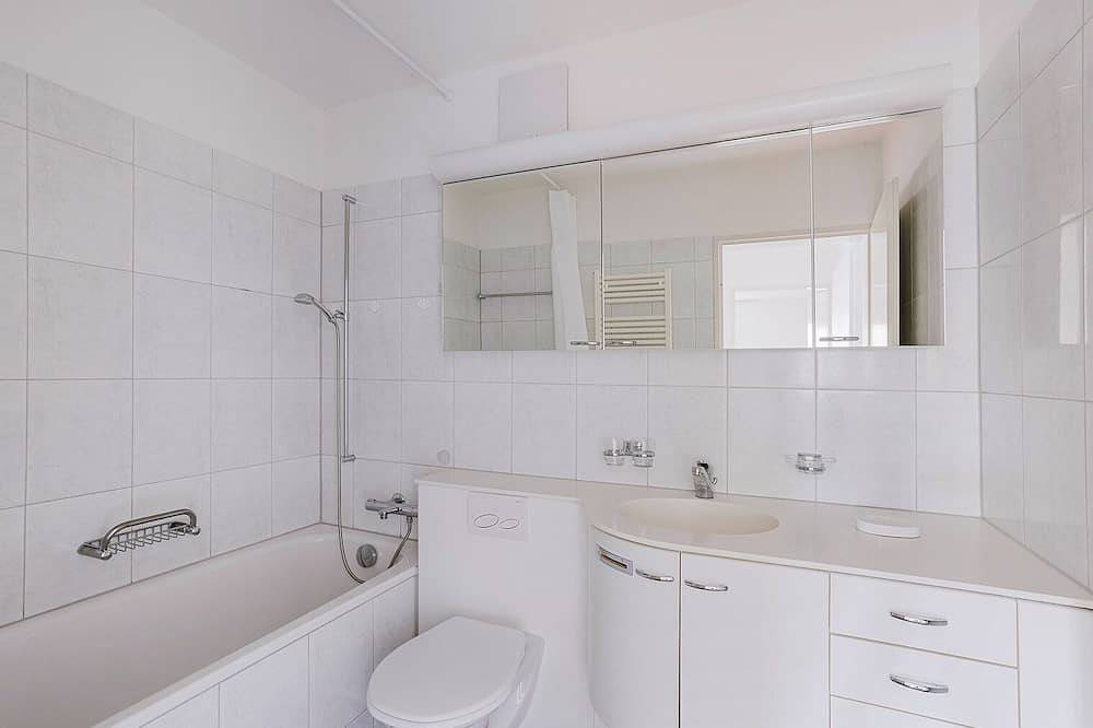 Ganze Wohnung, Blueground | Au, w/d, 3 min to market by bus in Wädenswil, Kanton Zürich