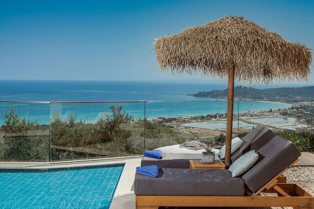 Artemis Villas 1 - Spectacular Views & Ideal for Large Groups, Artemis Villas Zakynthos in Katastari, Alykes