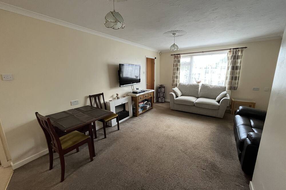 Ganze Wohnung, Geräumiges Apartment mit 1 Schlafzimmer, Parkplatz abseits der Straße und kostenfreiem Wlan in Plymouth, Südwestengland