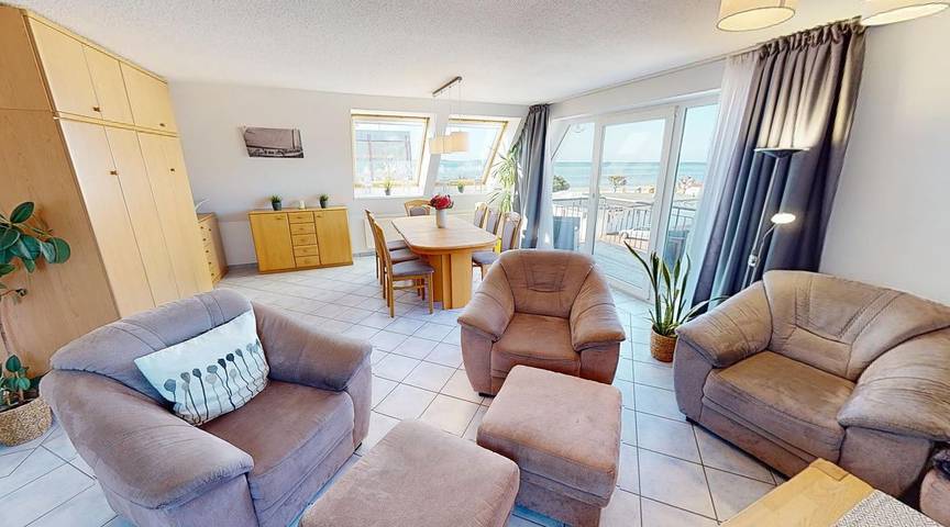 Ferienwohnung für 8 Personen, mit Balkon und Whirlpool sowie Garten und Sauna