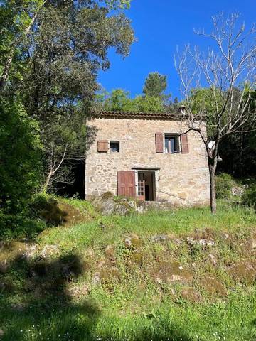 Gîte pour 4 personnes, avec jardin et vue, animaux acceptés à Saint-Jean-du-Gard