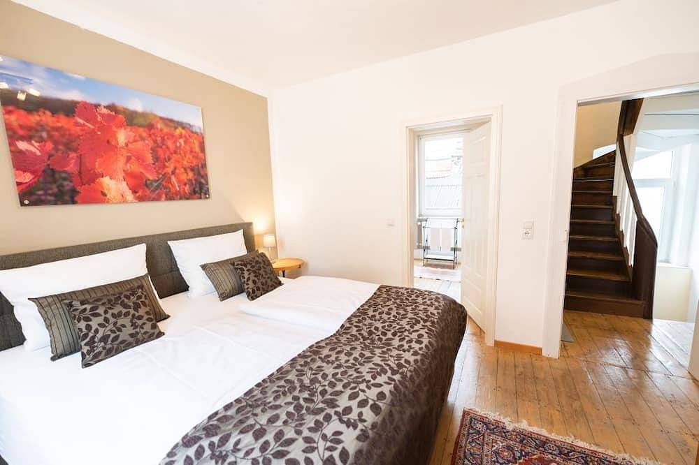 Tante Agnes Haus 8 Personenhaus mit überdachtem Hof und Grill in Ediger-Eller, Cochem-Zell
