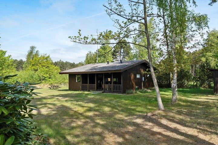 Ferienhaus für 6 Personen, mit Terrasse und Pool sowie Sauna