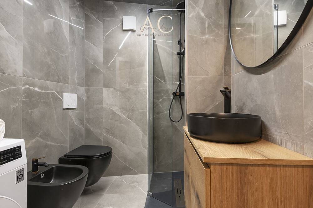 Ganze Wohnung, La Tana - One Bedroom Apartment, Sleeps 4 in Vezza d'Oglio (dorf), Vezza d'Oglio