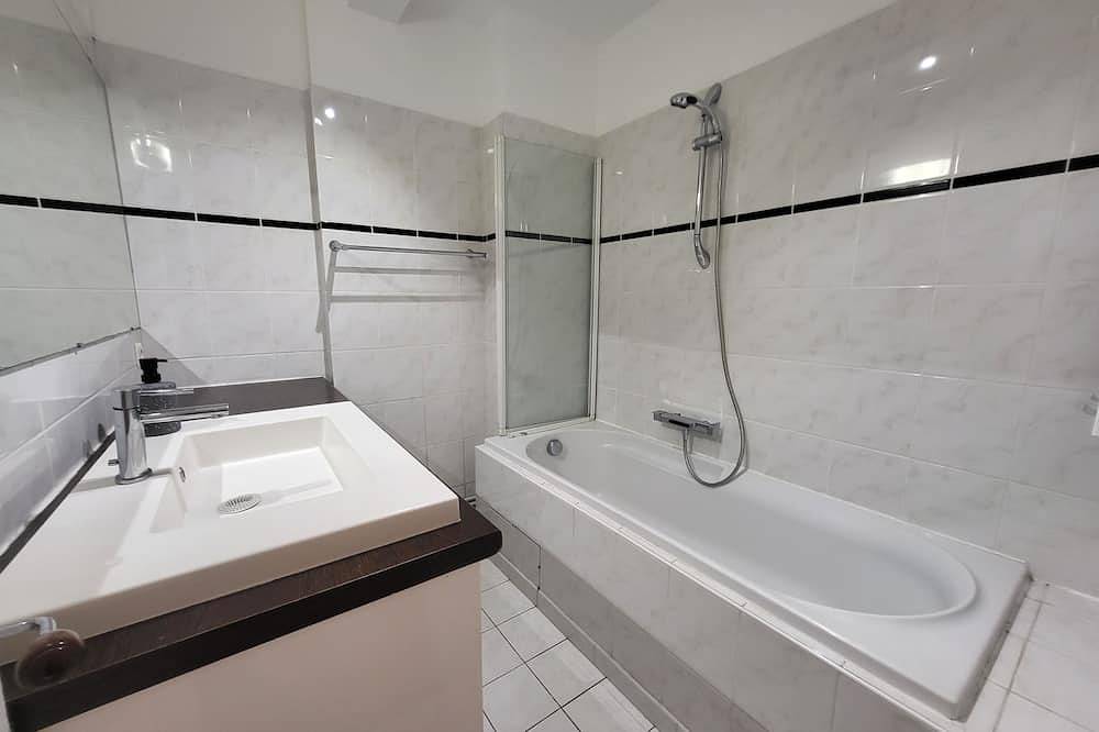 Entire apartment, Superbe Appartement , Lumineux, Proche Paris in Montrouge, Hauts-de-Seine