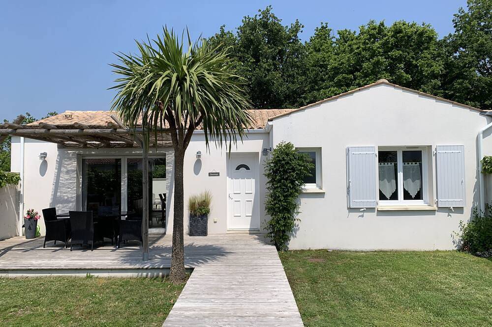 At the foot of the Ile d'Oléron bridge quiet villa not overlooked private parking in Bourcefranc-le-Chapus, Côte de Beauté
