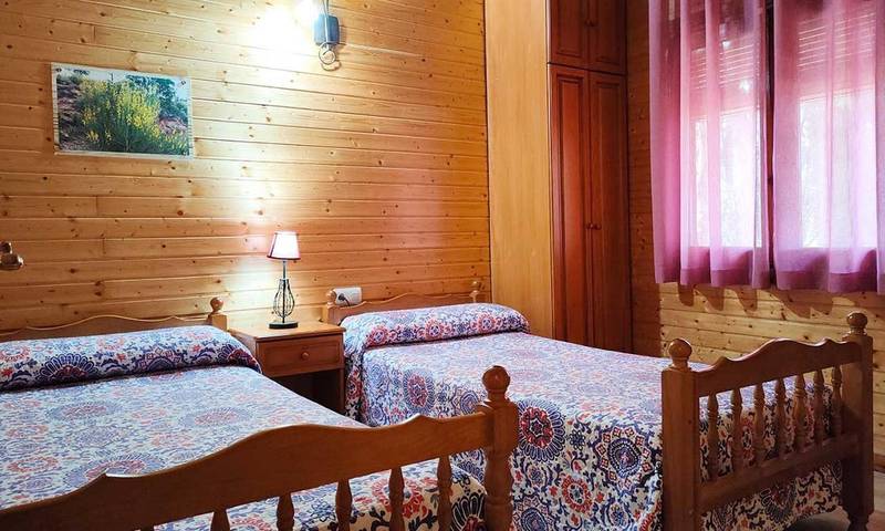 Resort para 4 personas, con jardín además de vistas y piscina en Ossa de Montiel - 3