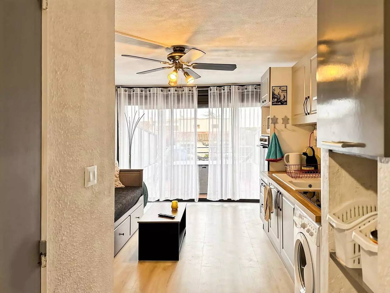 Entire studio, Studio 4 beds in residence with swimming pool in Le Grau-du-Roi, Côte d'Améthyste