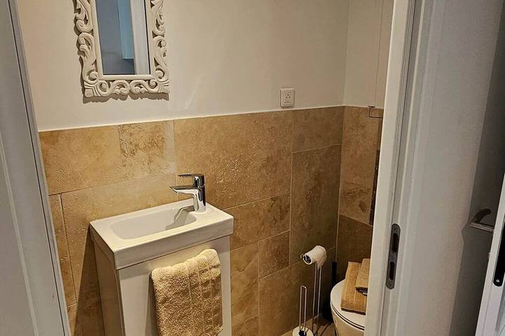 Location de vacances pour 2 personnes, avec jardin et piscine à Tourrette-Levens - 3