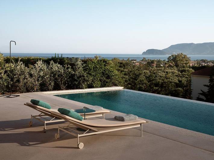 Location de vacances pour 8 personnes, avec jardin dans Kalamaki - 2