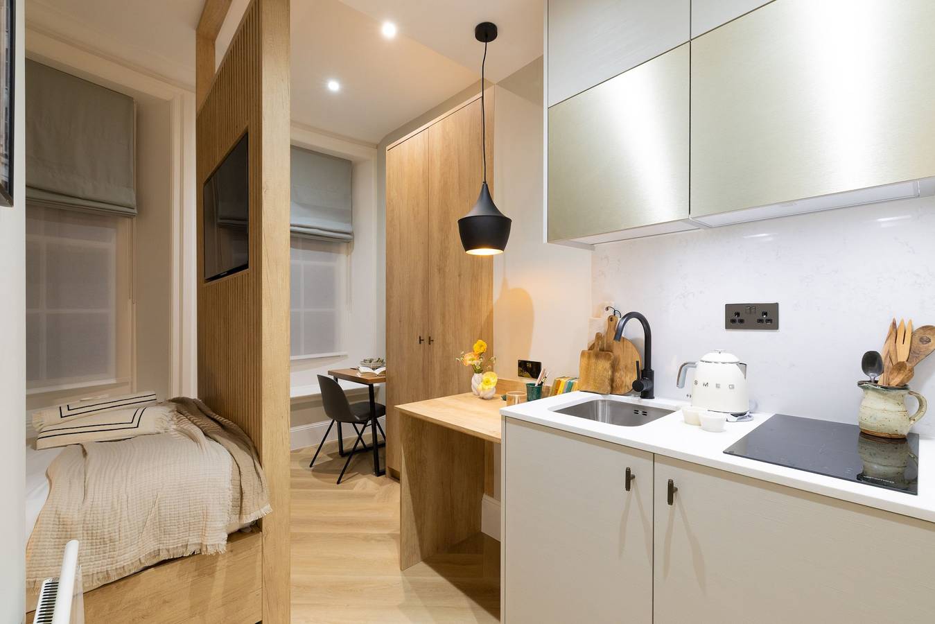 Entire studio, Cozy Suite in Sloane Square in Kensington and Chelsea, London