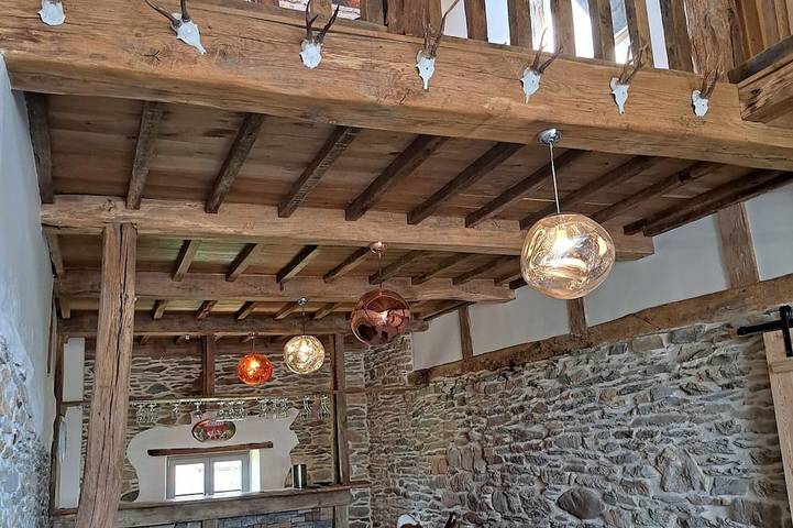 Location de vacances pour 14 personnes, avec terrasse et sauna ainsi que jacuzzi et jardin dans Tailles - 2