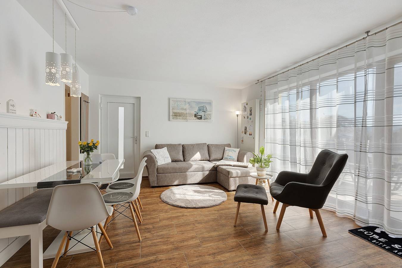 Ganze Wohnung, Lake House Bodensee – Boutique-Ferienwohnung mit Garten & 2 Bädern, hundefreundlich in Allensbach, Untersee