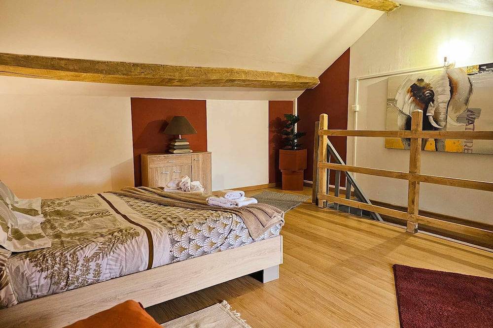 Maison en Centre-ville Avec Jardin Privatif in Nevers, Nièvre