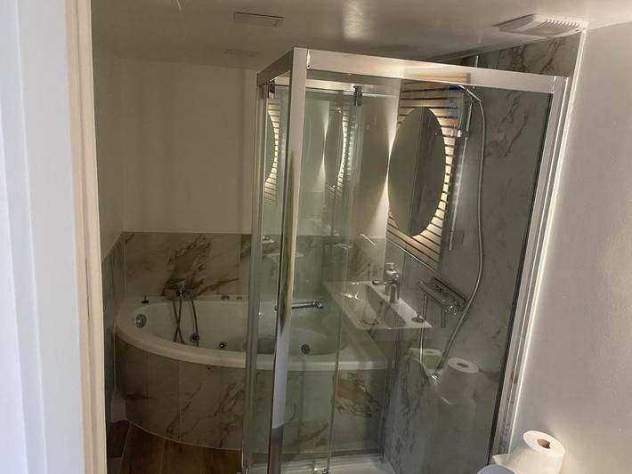 Gîte pour 4 personnes, avec jacuzzi, adapté aux familles à Hombourg-Haut - 3