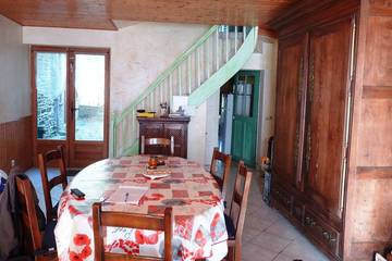Gîte pour 6 personnes, avec terrasse et jardin, animaux acceptés à Genêts