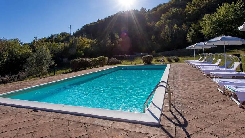 Agriturismo per 3 persone, con piscina ad Assisi