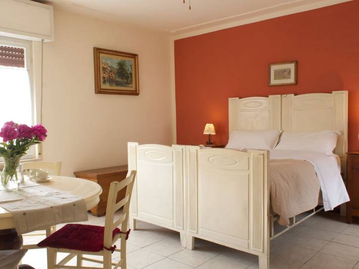 Appartamento intero, Wohnung 'Casa Natalia' mit Privatparkplatz in Peschiera del Garda, Prealpi Gardesane