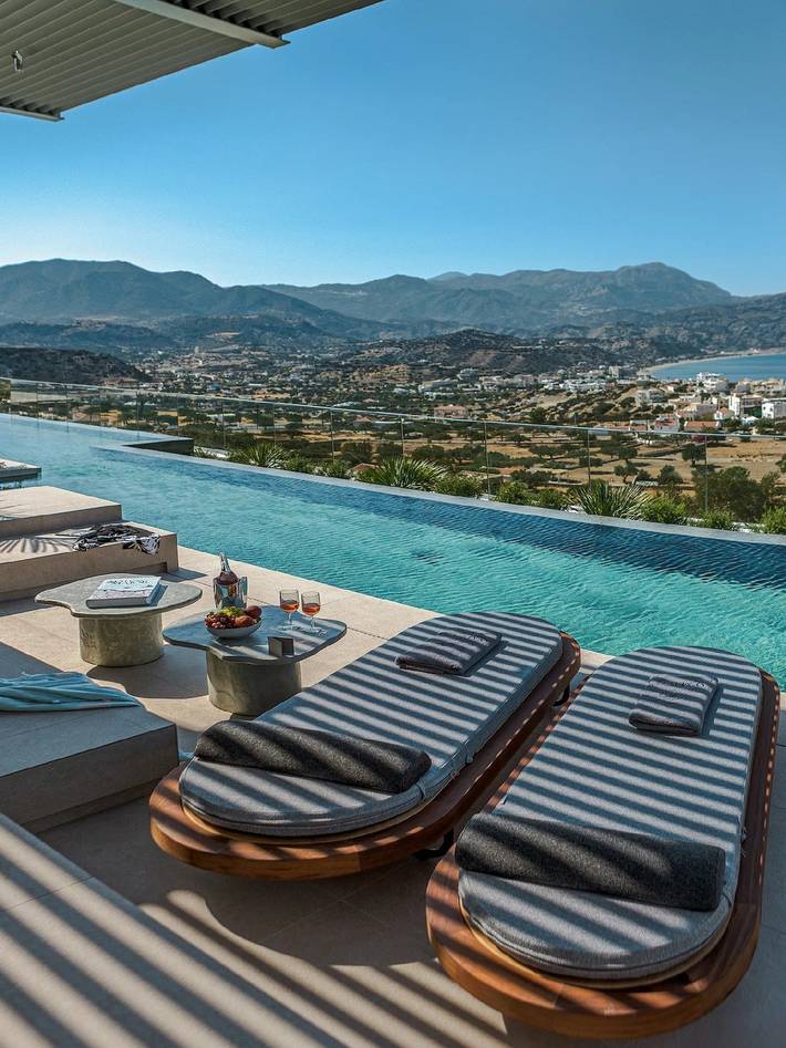 Casa vacanza per 4 persone, con terrazza e vista oceano a Scarpanto