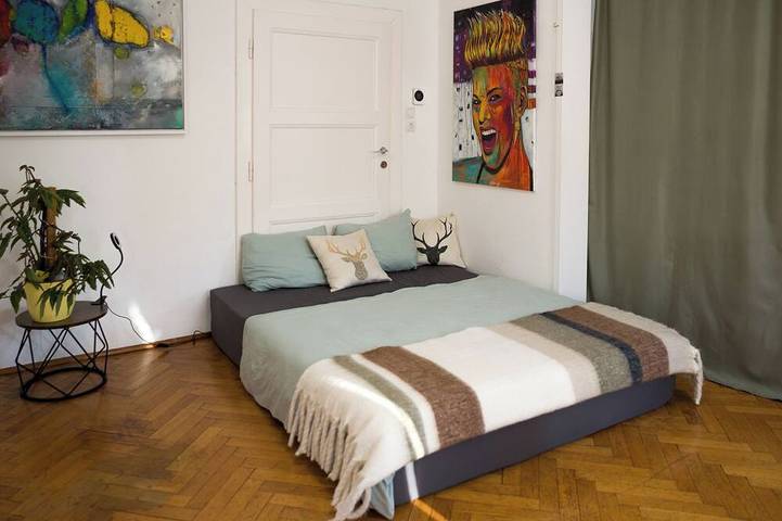 Ganze Wohnung, Urban Central Flat 4 Schlafzimmer 2 Balkone Wohnküche in Innenstadt Lage; in Graz, Steirerland