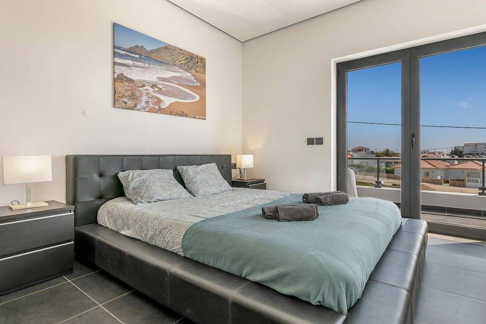 Casa Amizade - mit atemberaubendem Meerblick! in Arrifana, Aljezur