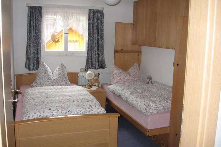 Hütte für 4 Personen, mit Balkon und Garten in Baiersbronn - 2