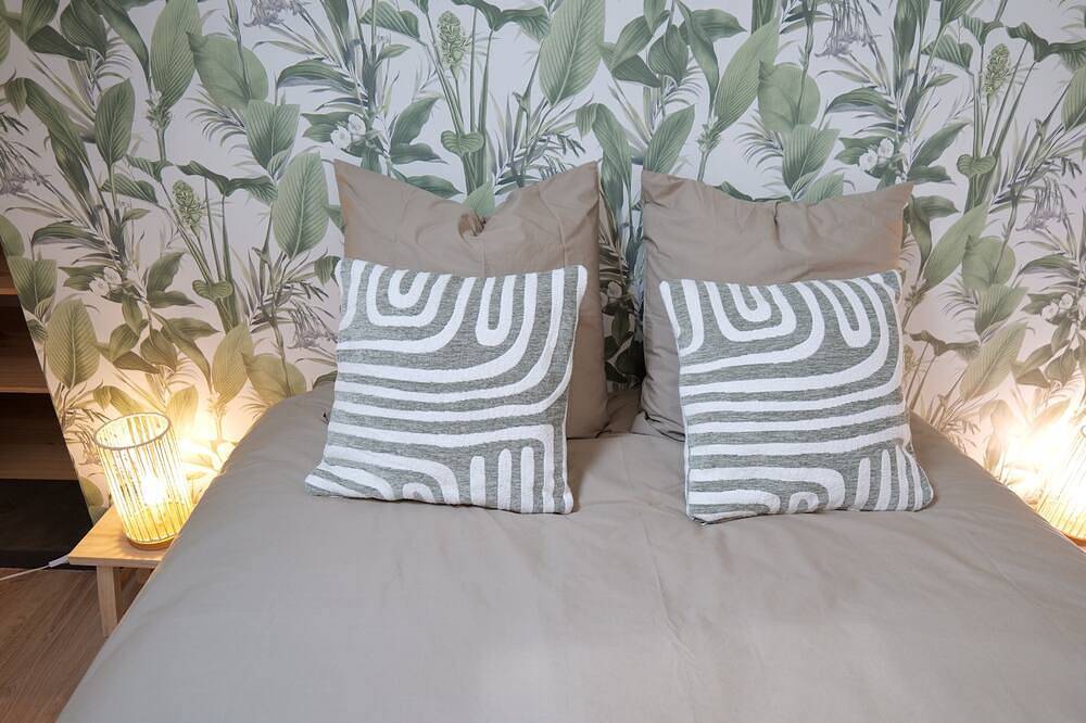 Demeure Normande 1620 - Colombages & Caractère - Town center in Pont-Audemer, Bernay region