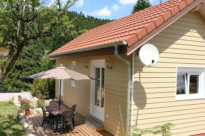 Chalet pour 4 personnes, avec terrasse et jardin