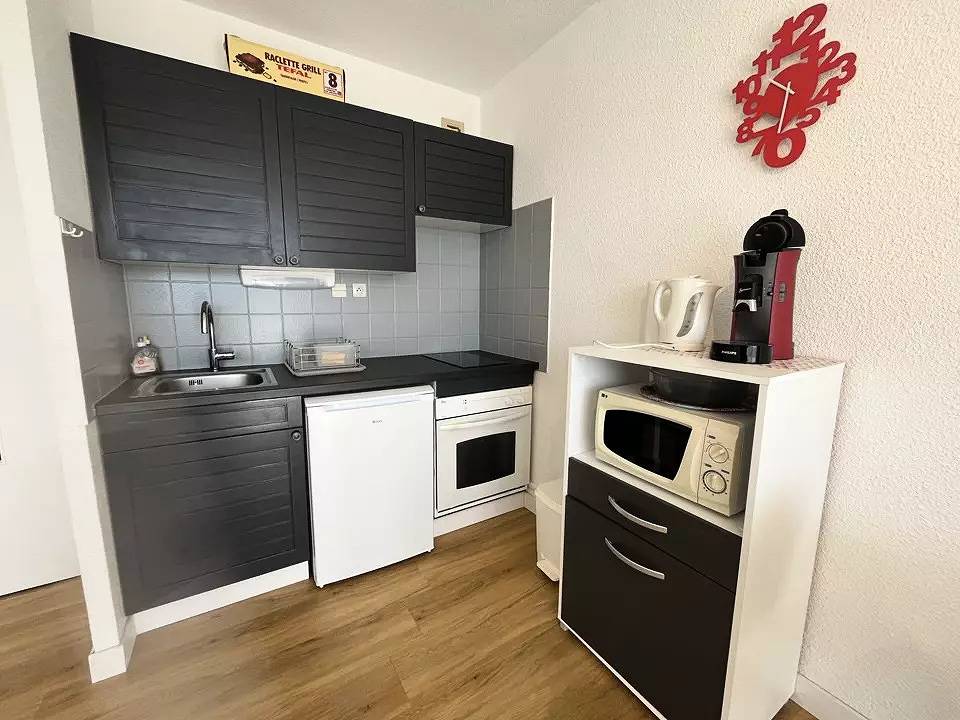 Ganzes Studio, Studio 4 Pers mit einem schönen Blick auf das alte Dorf und die Pisten. in Les Angles, Parc naturel régional des Pyrénées catalanes