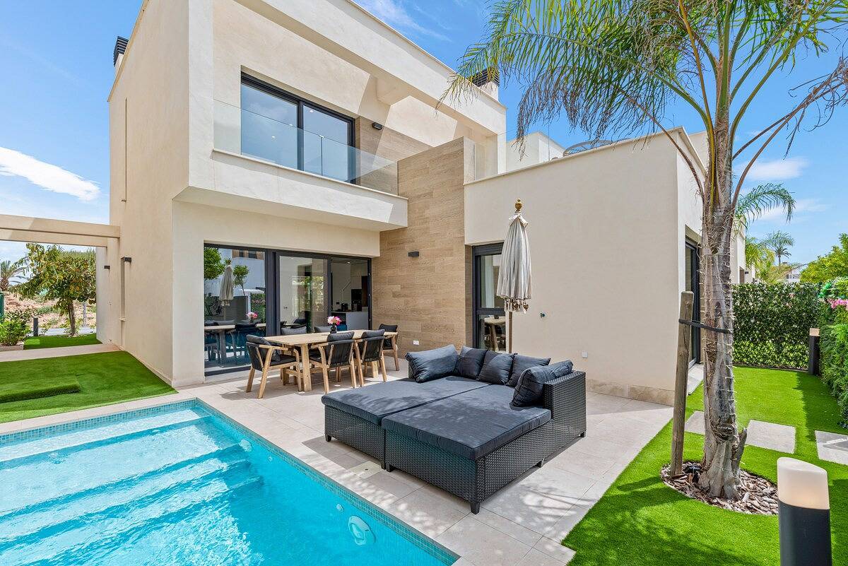 Dreaminblue Villa by Fidalsa in Mar Menor Polaris World, Torre Pacheco