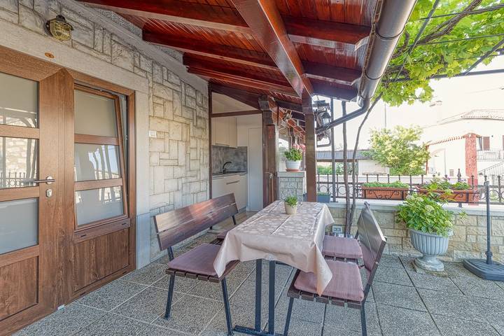 Ferienwohnung für 2 Personen, mit Balkon/Terrasse in Funtana - 3