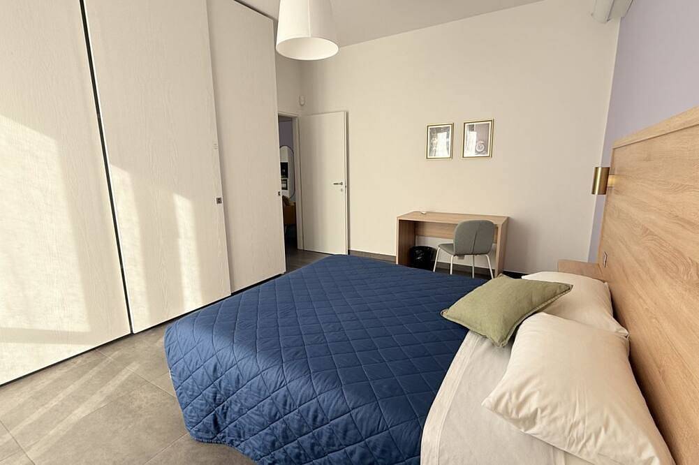 Apartamento entero, Discover Apartment Lorenzo, an elegant residence situated in a quiet area just 15 minutes from Florence. Tastefully furnished with high-end finishes, this apartment is designed for those seeking a refined environment that meets every need.Perfect for fam in Prato, Provincia de Prato