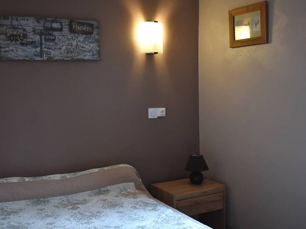 Appartement entier, Appartement lumineux 3 pièces - Vue Pyrénées et stationnement in Font-Romeu-Odeillo-Via, Parc naturel régional des Pyrénées catalanes