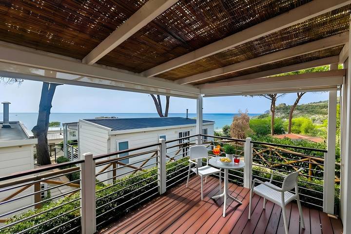 Bungalow für 4 Personen, mit Meerblick und Terrasse, mit Haustier in Kampanien