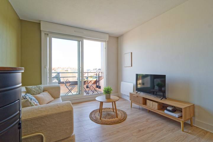 Apartamento inteiro, Le Soleil Bleu - à 50m de la plage in Courseulles-sur-Mer, Caen (Região)