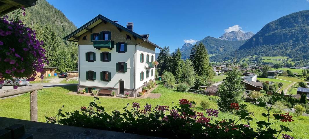 Ganze Ferienwohnung, Apartment/2 Schlafräume/Bad, Wc in Loferer und Leoganger Steinberge, Lofer