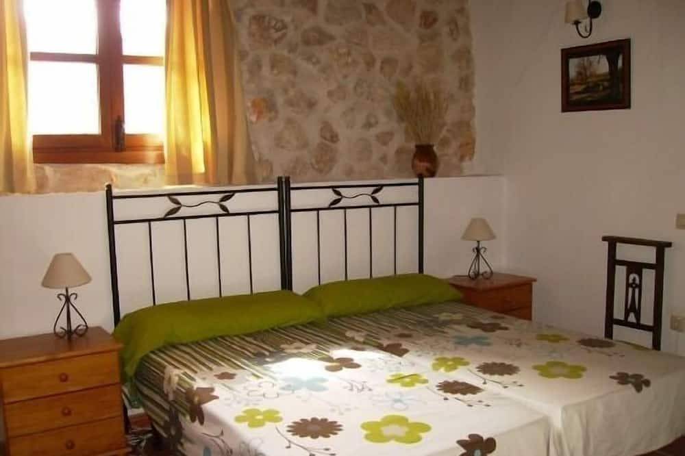 Rural house (full rental) El Empecinado for 23 people in Fuentelviejo, La Alcarria