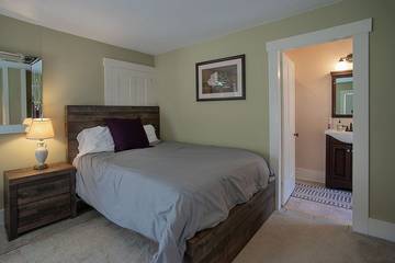 Vacation Home for 16 Guests in Green Mountain National Forest, Vermont, Picture 2