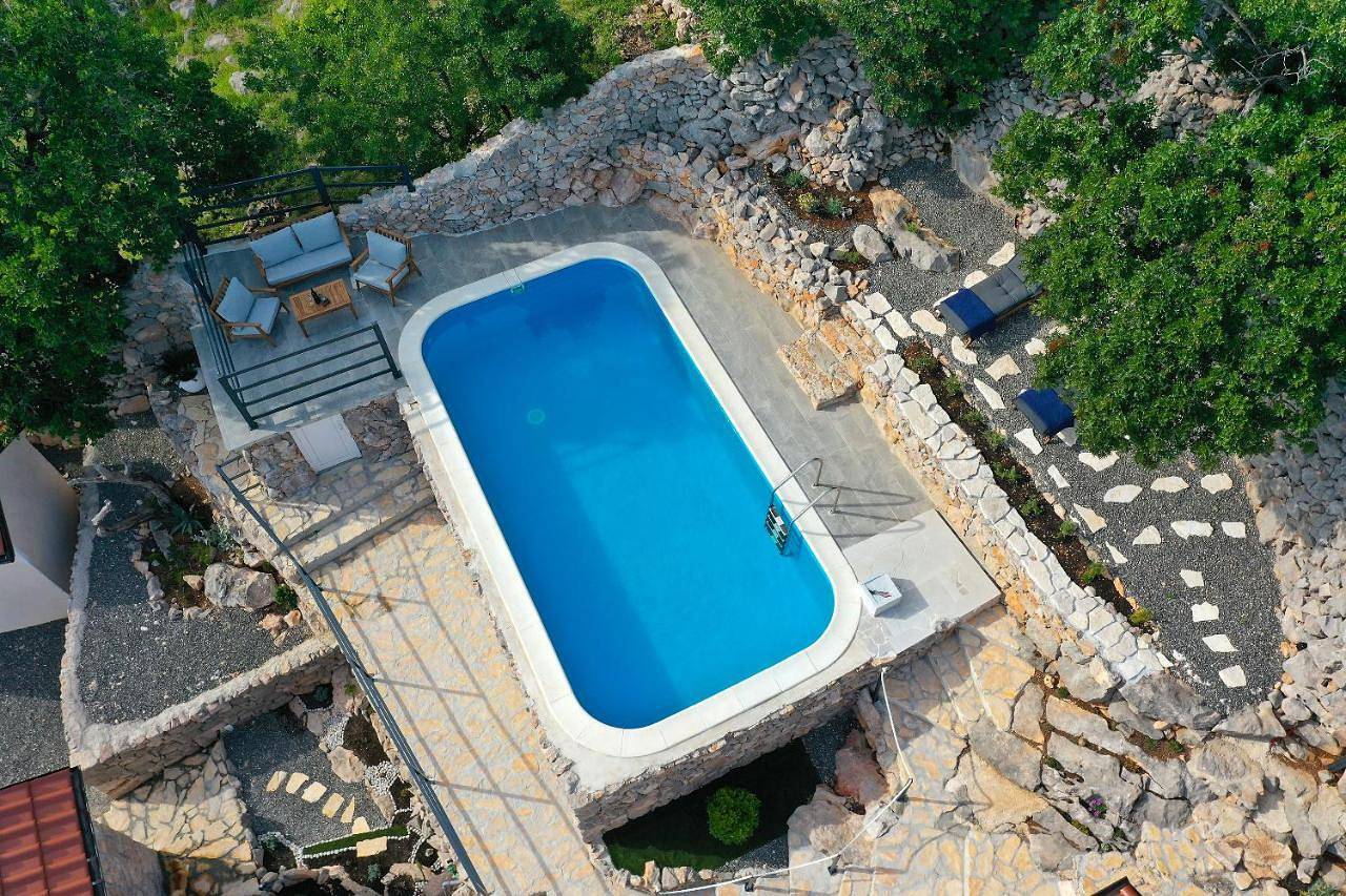 Villa Ana in Cesarica, Naturpark Velebit