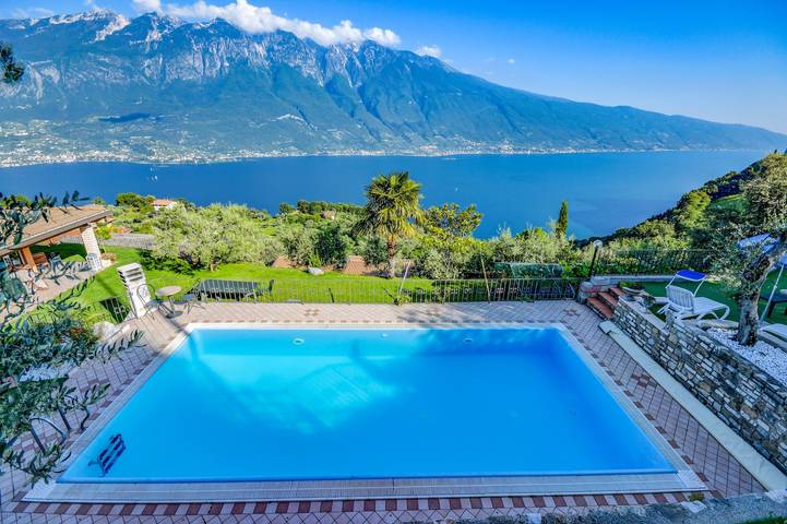 Ganze Wohnung, Charmantes Appartement 5 am Gardasee mit WLAN, Pool und Terrasse; Parkplätze vorhanden, Haustiere erlaubt in Pieve, Tremosine