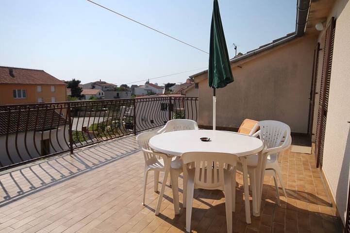 Ferienwohnung für 5 Personen, mit Balkon und Terrasse