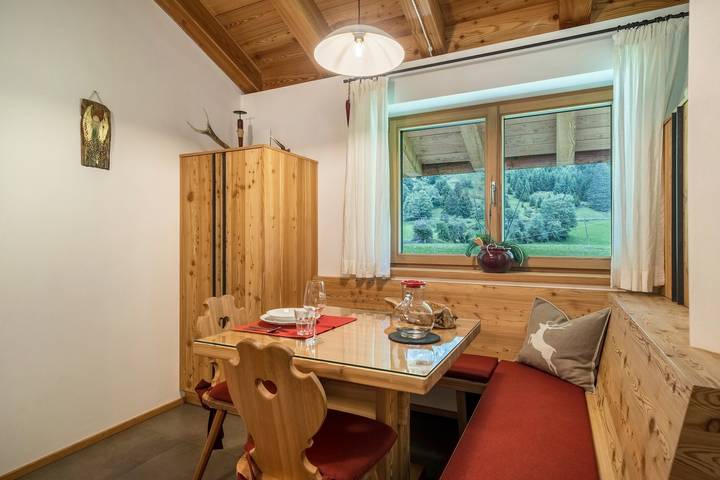 Ganze Wohnung, Ferienwohnung "Larch Soge Apt Helmuth" mit Bergblick, Balkon und Gemeinschaftsgarten in Bichl (Ratschings), Ratschings