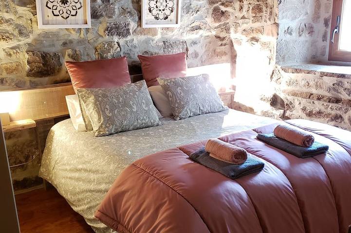 Cabaña del Río in La Pedrosa, San Roque de Riomiera