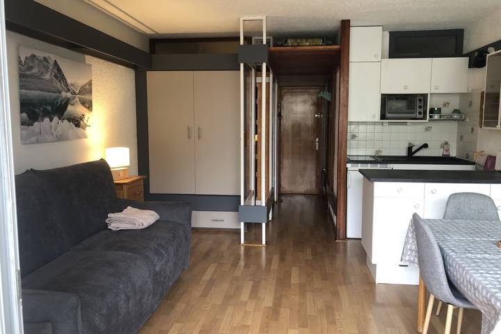 Gîte pour 4 personnes, avec terrasse, adapté aux familles à Saint-Chaffrey - 2