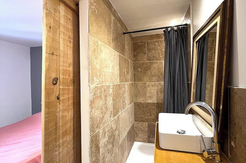 Appartement entier, Adult Only - Appartement au calme in Grillon, Enclave de Valreas