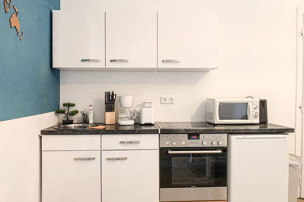 Ganze Wohnung, Retro Charm Budget 1Br Apartment near Akh Hospital in Wien, Wienerwald